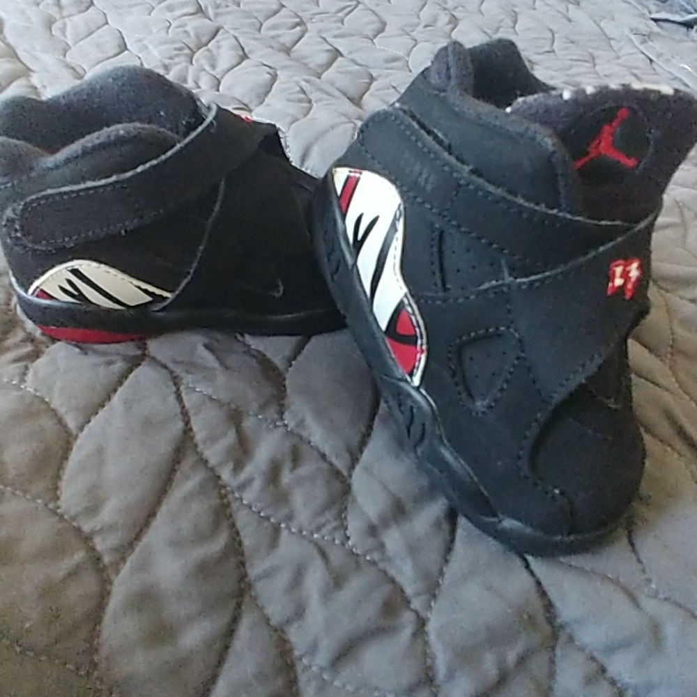 Jordan Kids 8 Retro Black Red White 305360-061 4C